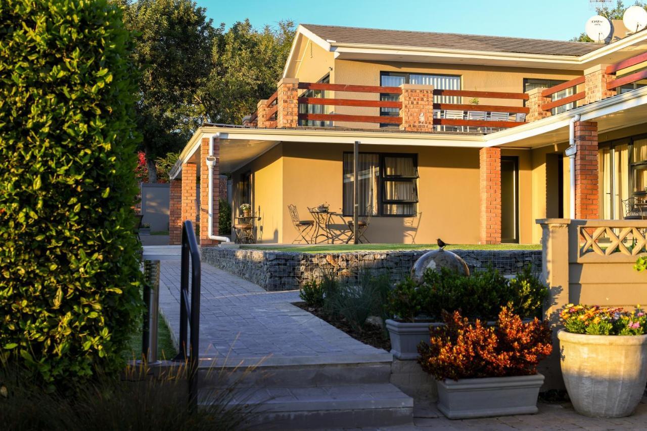Four Palms Accommodation Durbanville Exterior photo
