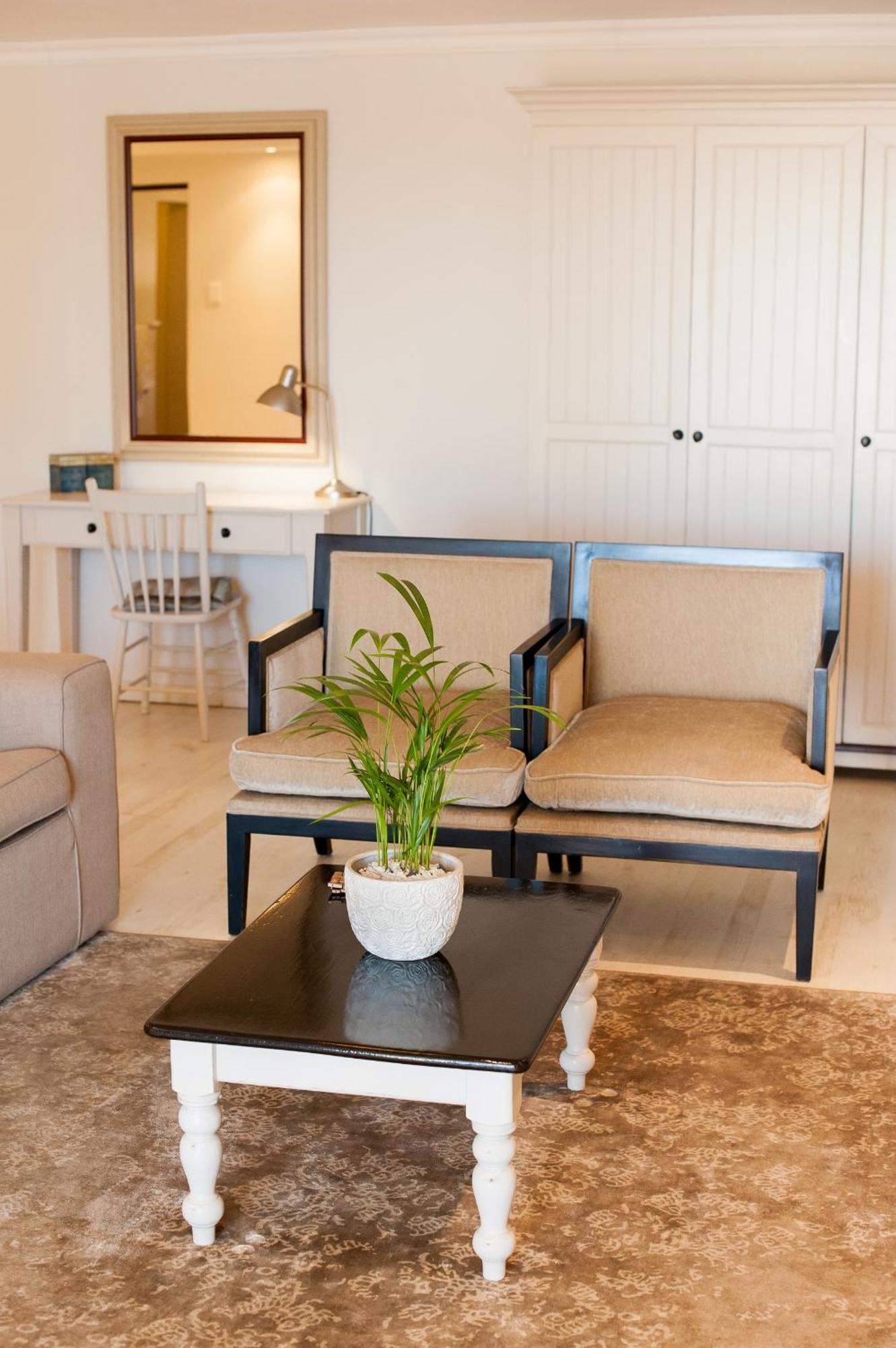Four Palms Accommodation Durbanville Exterior photo