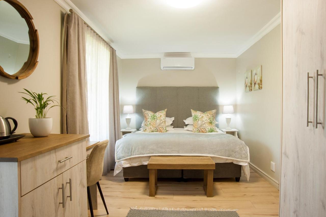 Four Palms Accommodation Durbanville Exterior photo